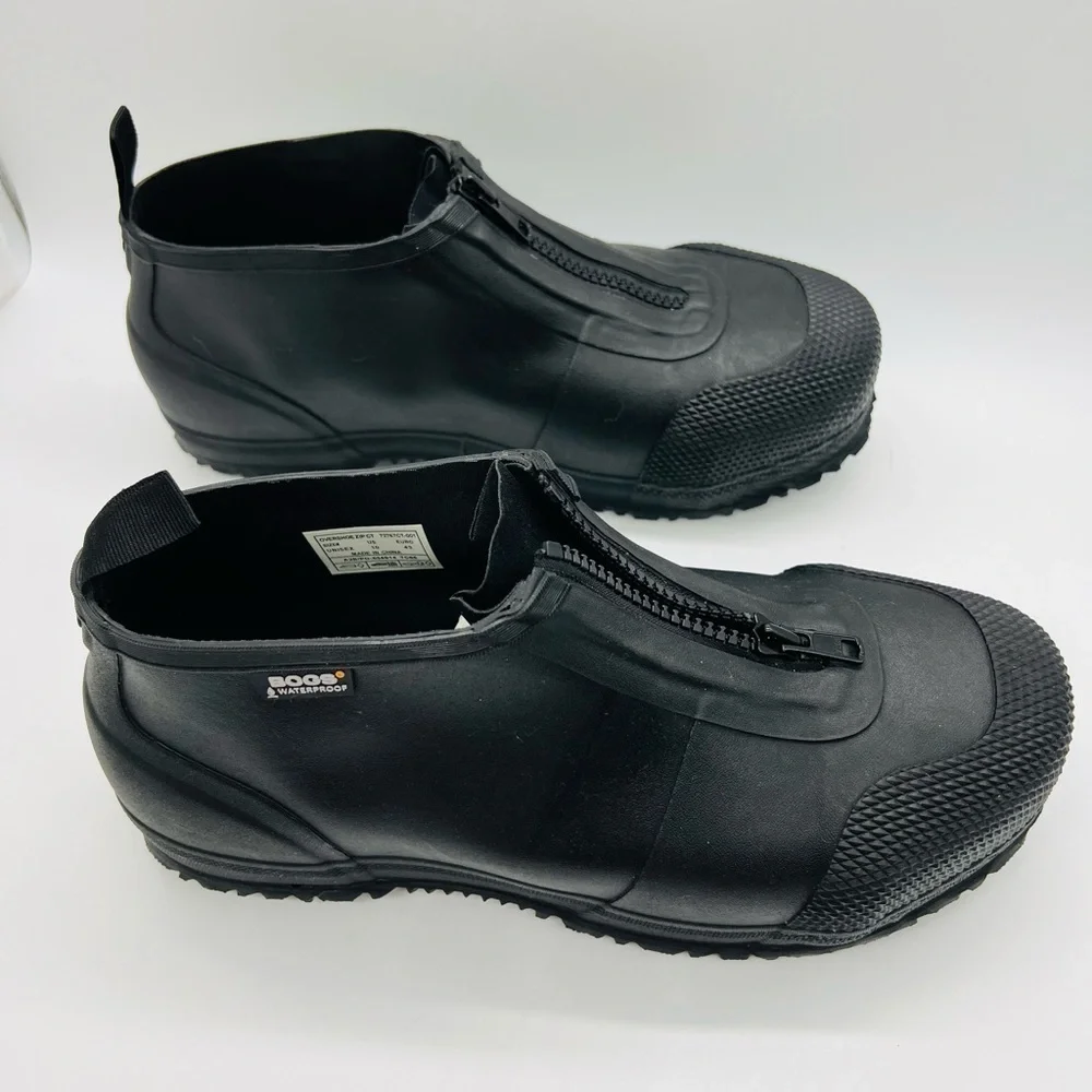 BOGS UNISEX ZIPPERED BLACK OVERSHOE SIZE 10 WATERPROOF COMPOSITE TOE NWOT